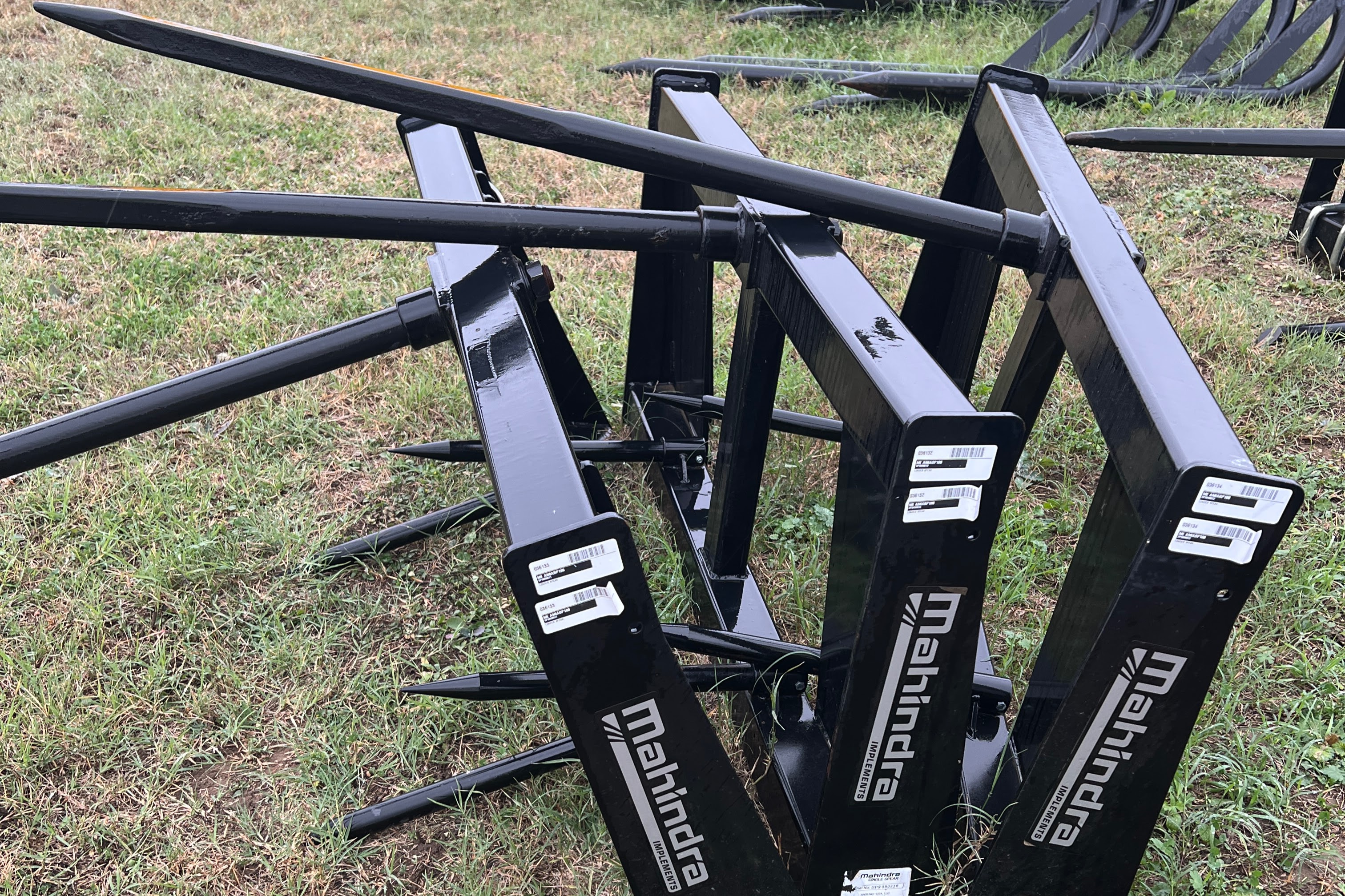 MAHINDRA EQUIPMENT AMIABP100 LOADER SPEAR – 026960