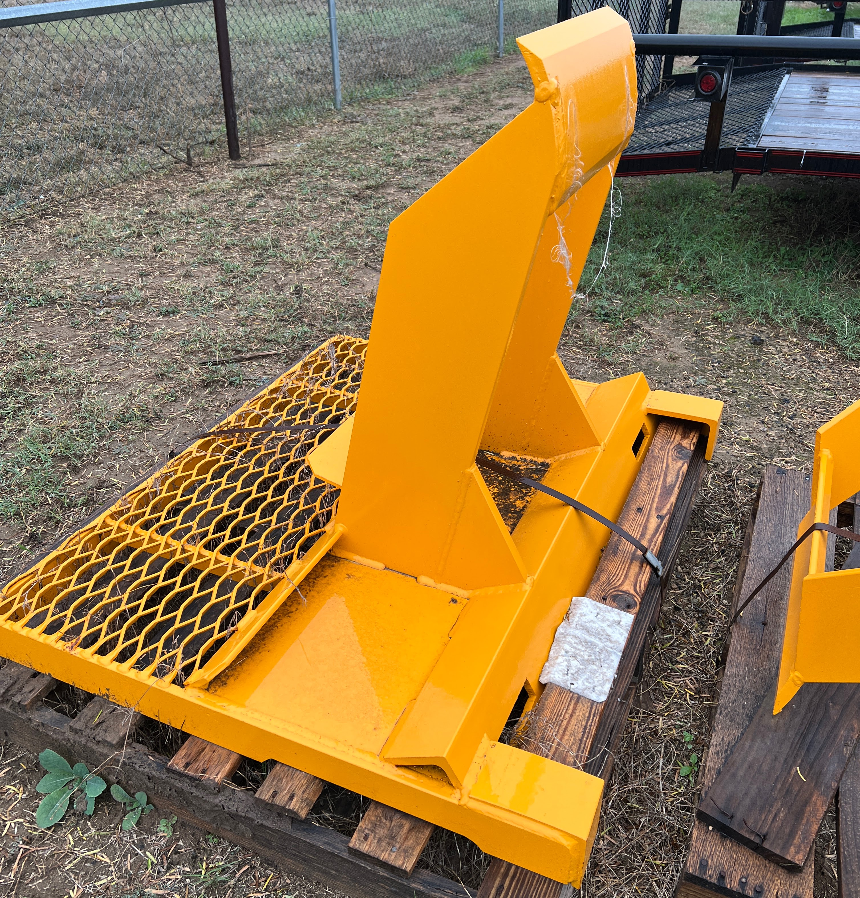 JONES JO16SK ROOT PLOW SKID 16" – 039543