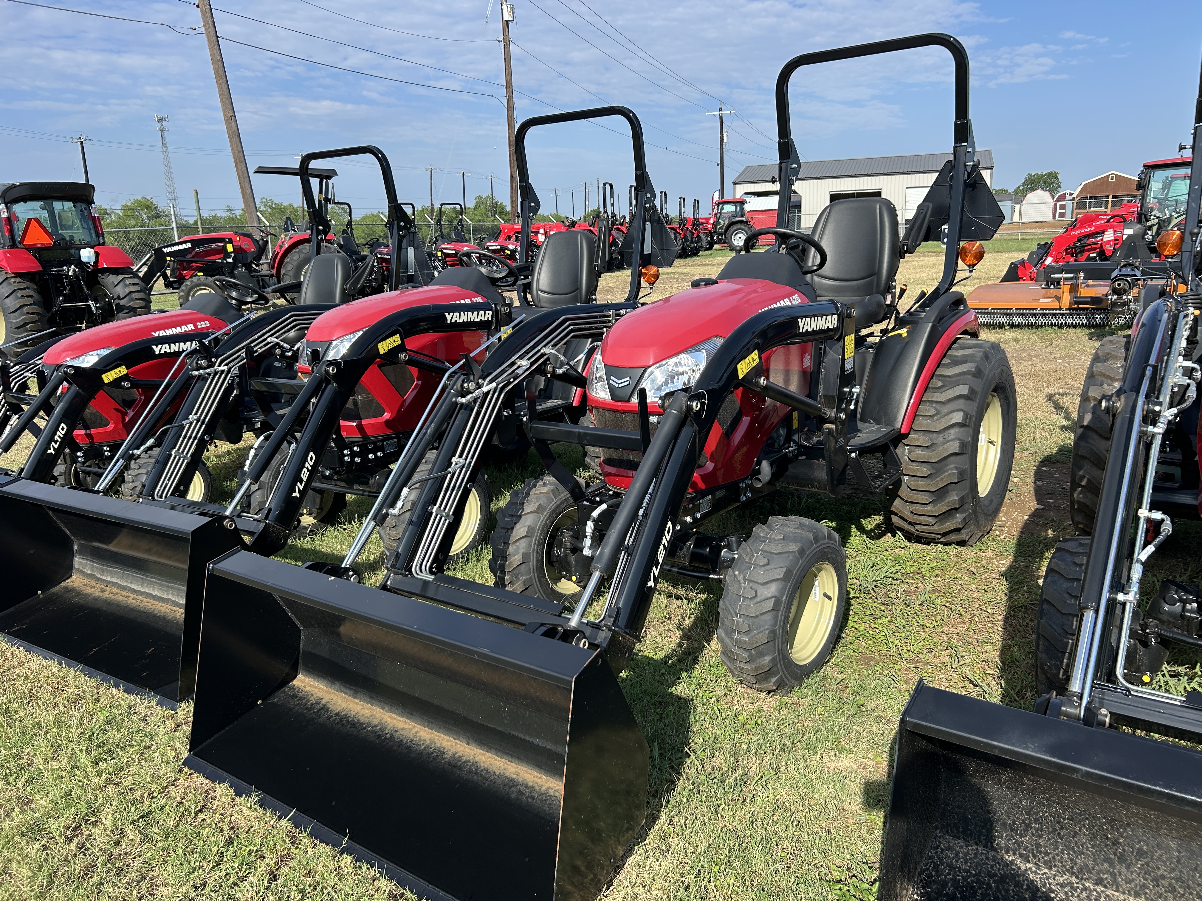 YANMAR TRACTOR SA425BI-L SA425 HST IND TIRES LDR – 040747