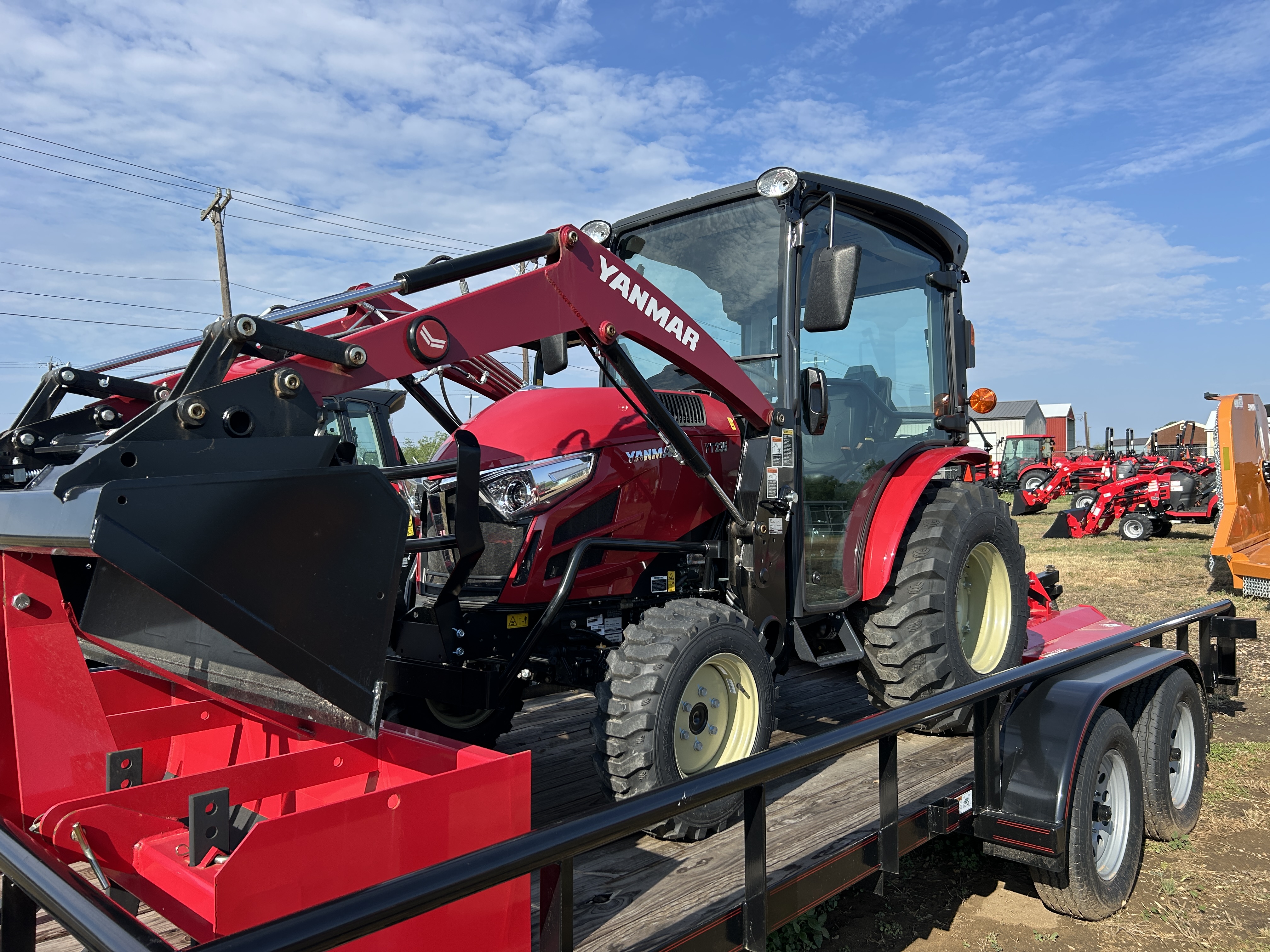 YANMAR TRACTOR YT235VXHIC-T YT235C HST CAB IND TIRES LDR – 040757