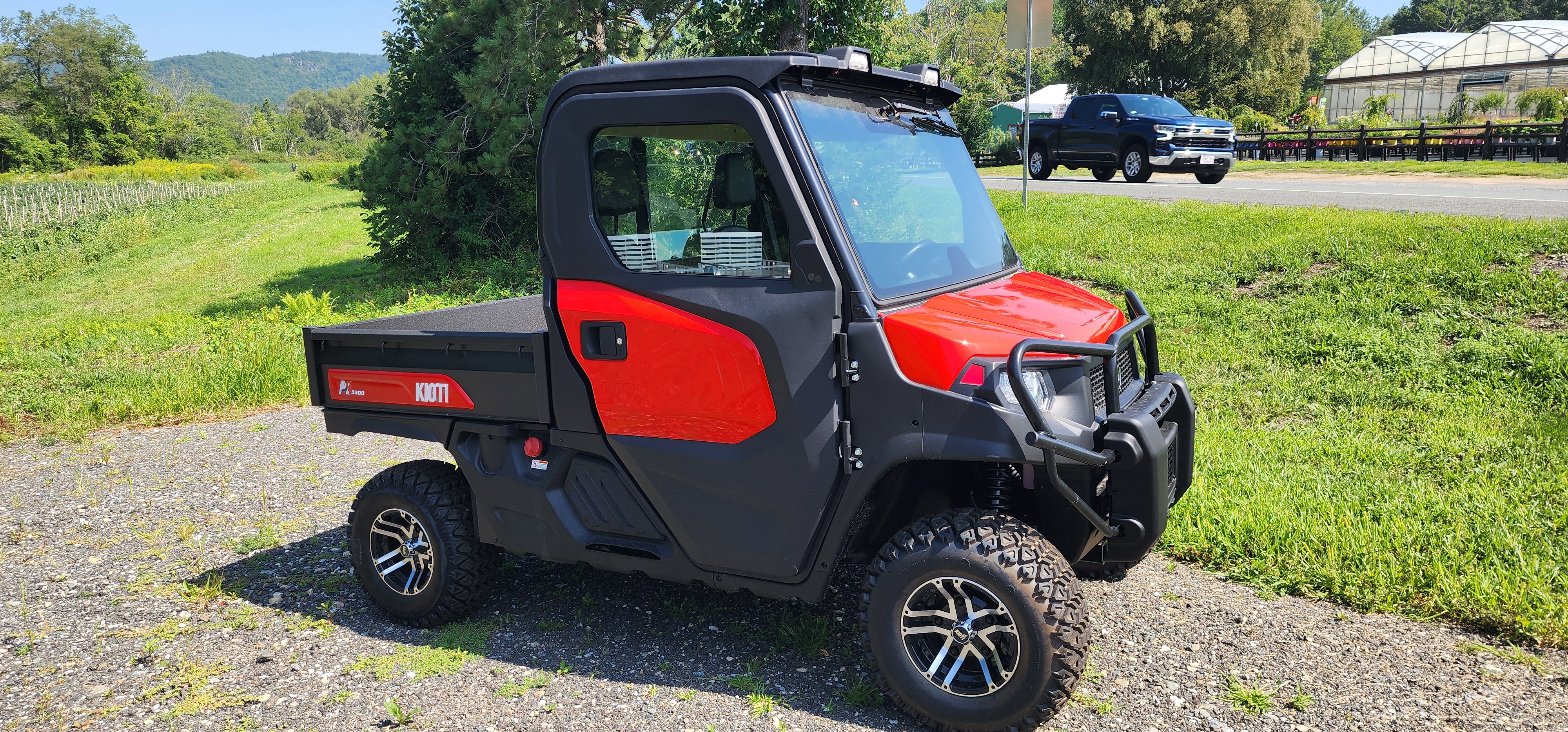 Kioti K92400 4x4 CAB UTV: