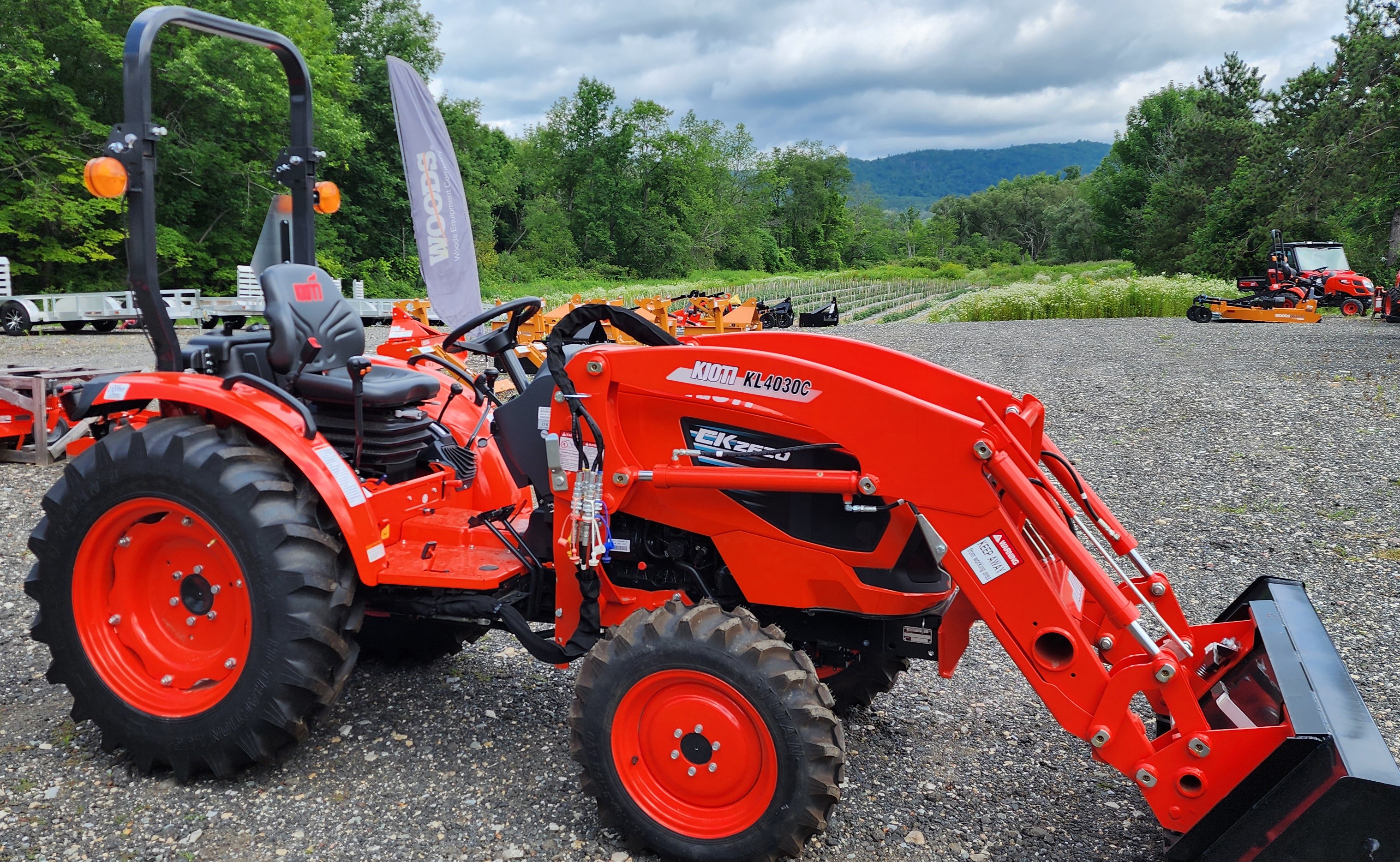 Kioti CK3520 Hydrostatic Cab Compact Tractor:
