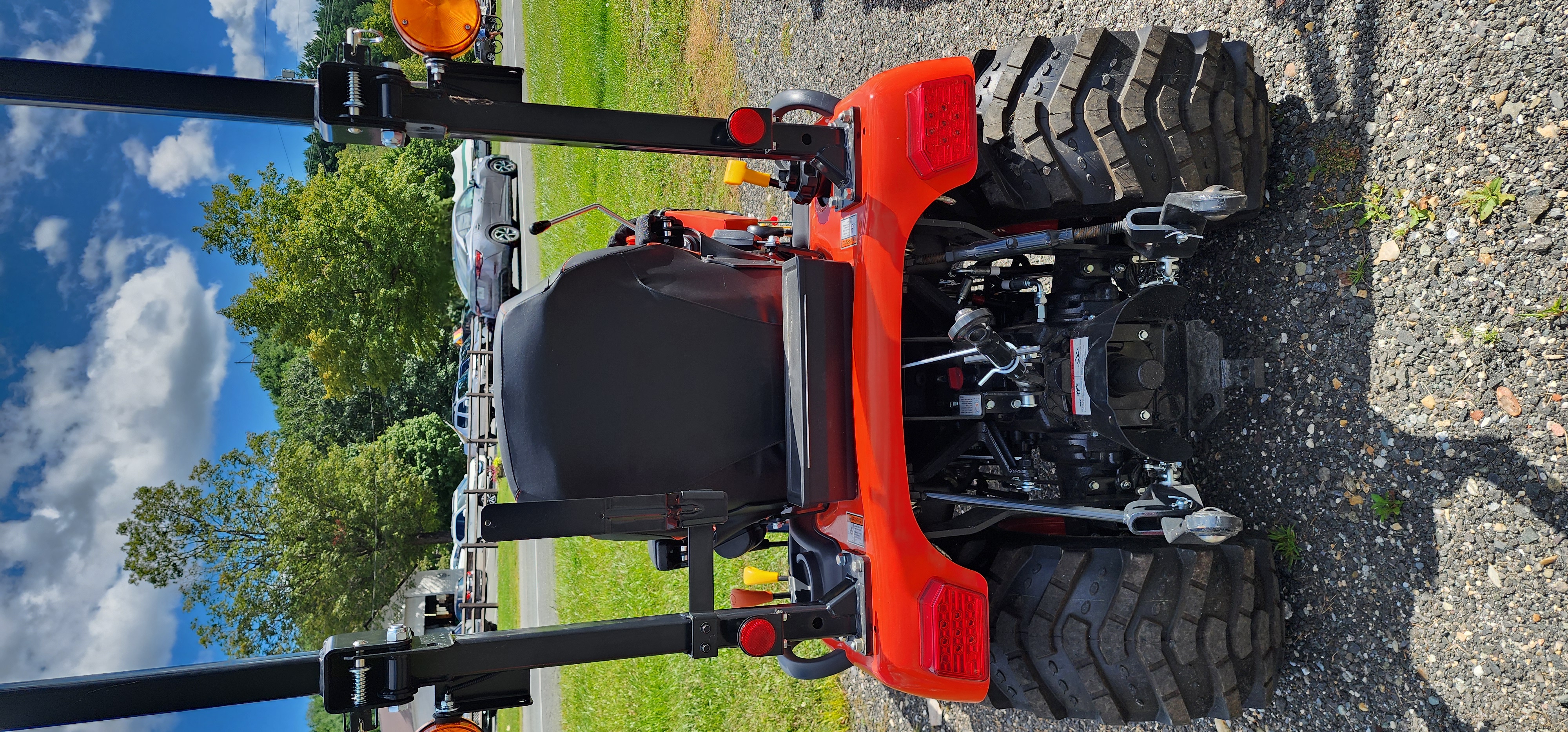 Kioti CS2210 Hydrostatc Compact Tractor: