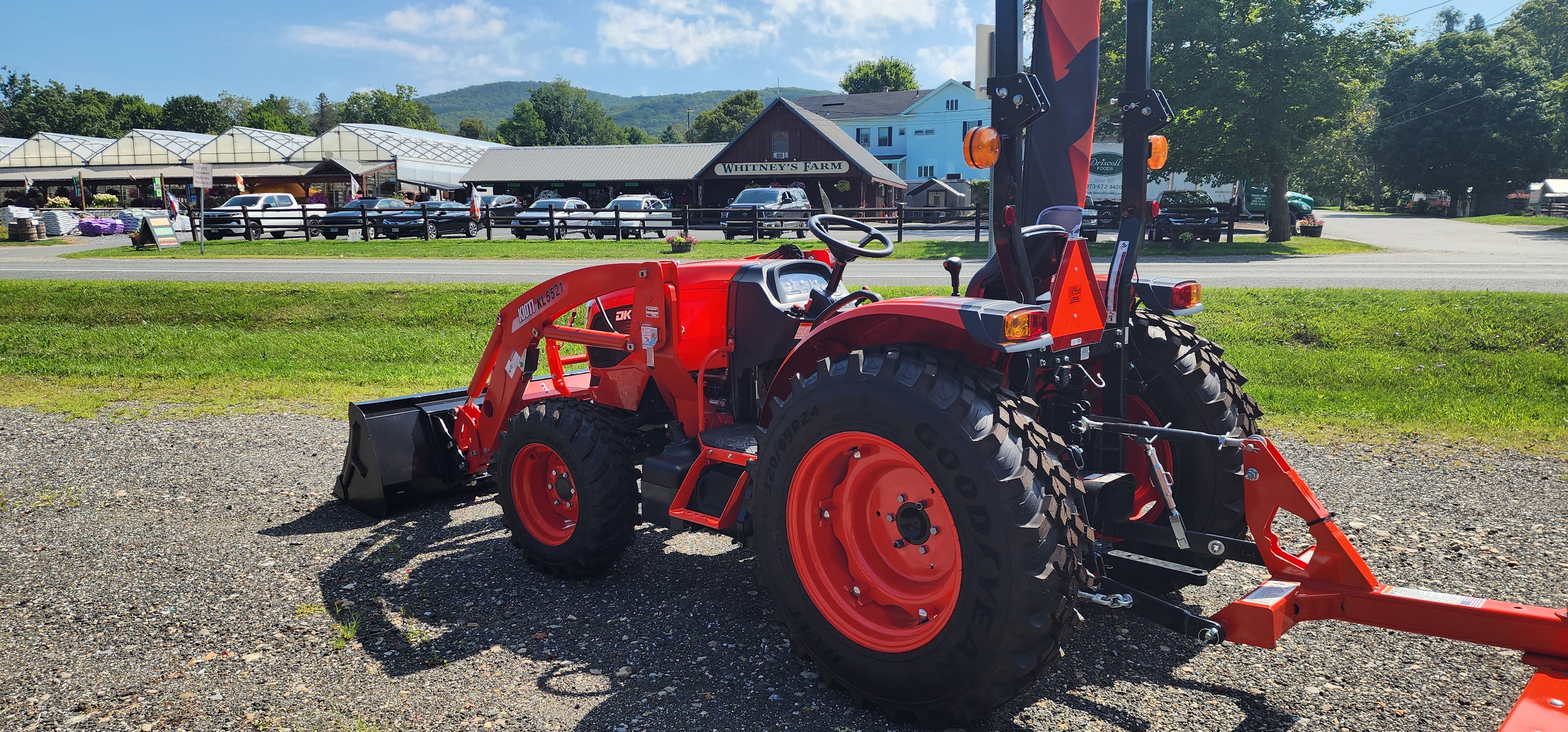 Kioti DK5320 Hydrostatic Compact Tractor: