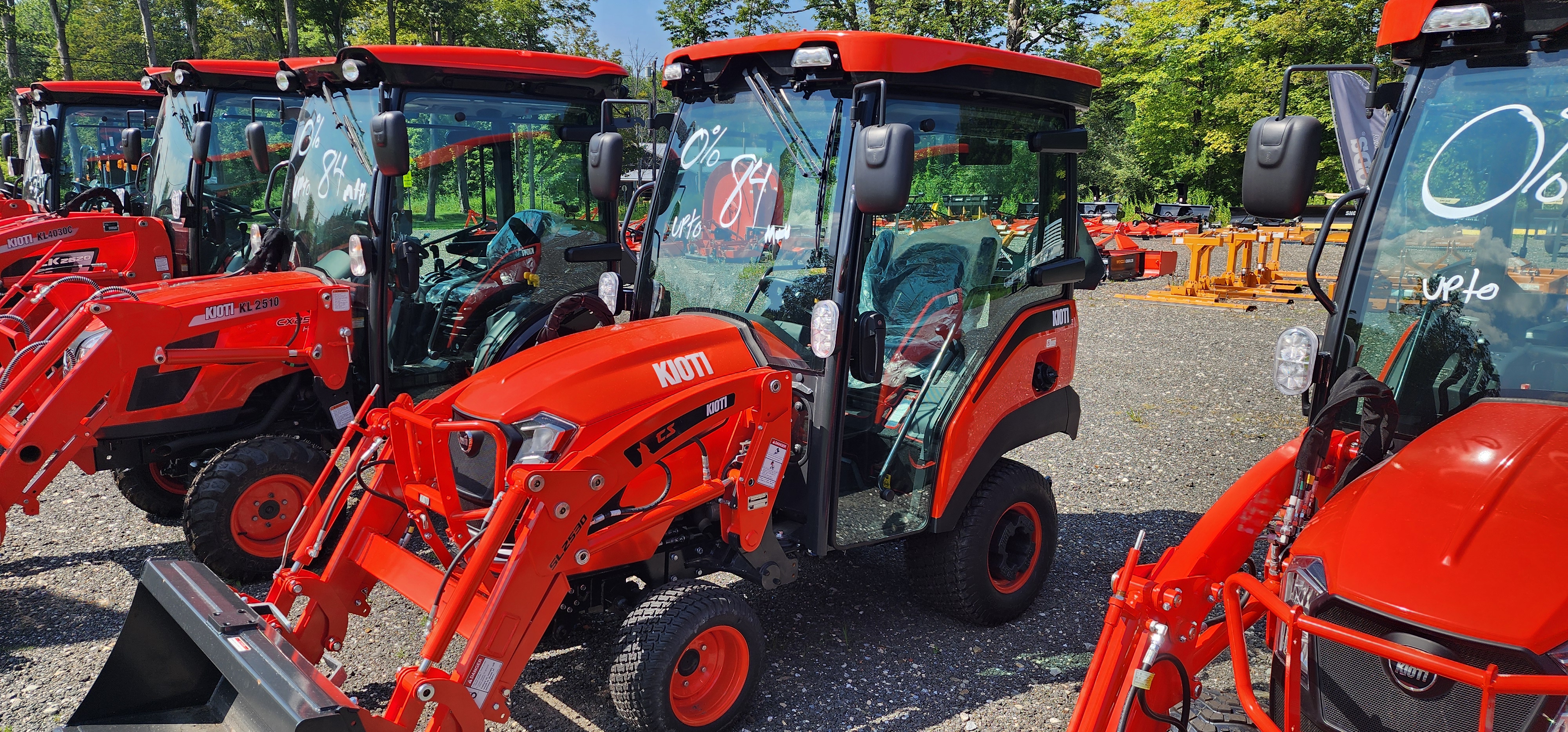 Kioti CS2530 Hydrostatic Compact Cab Tractor: