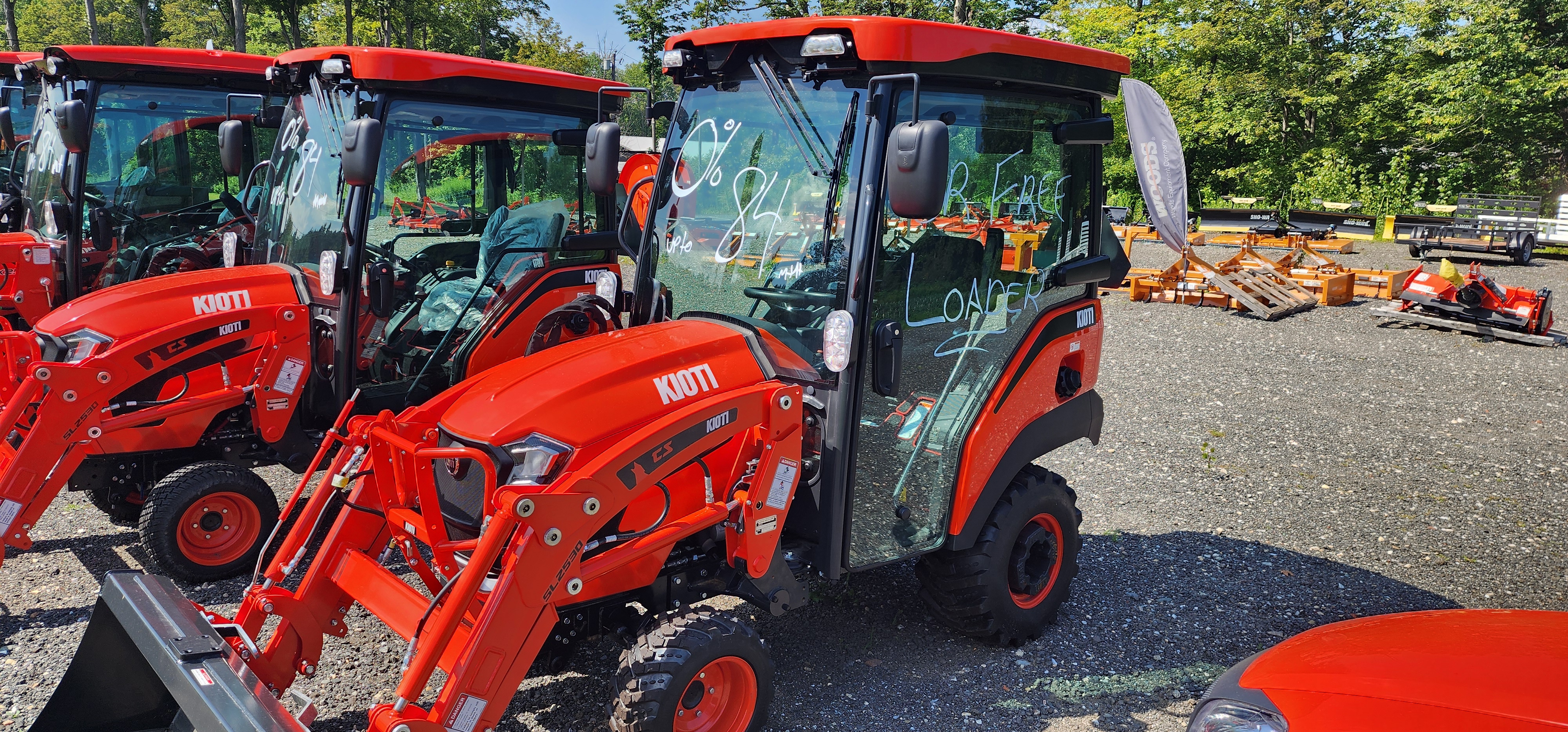Kioti CS2530 Hydrostatic Compact Cab Tractor:
