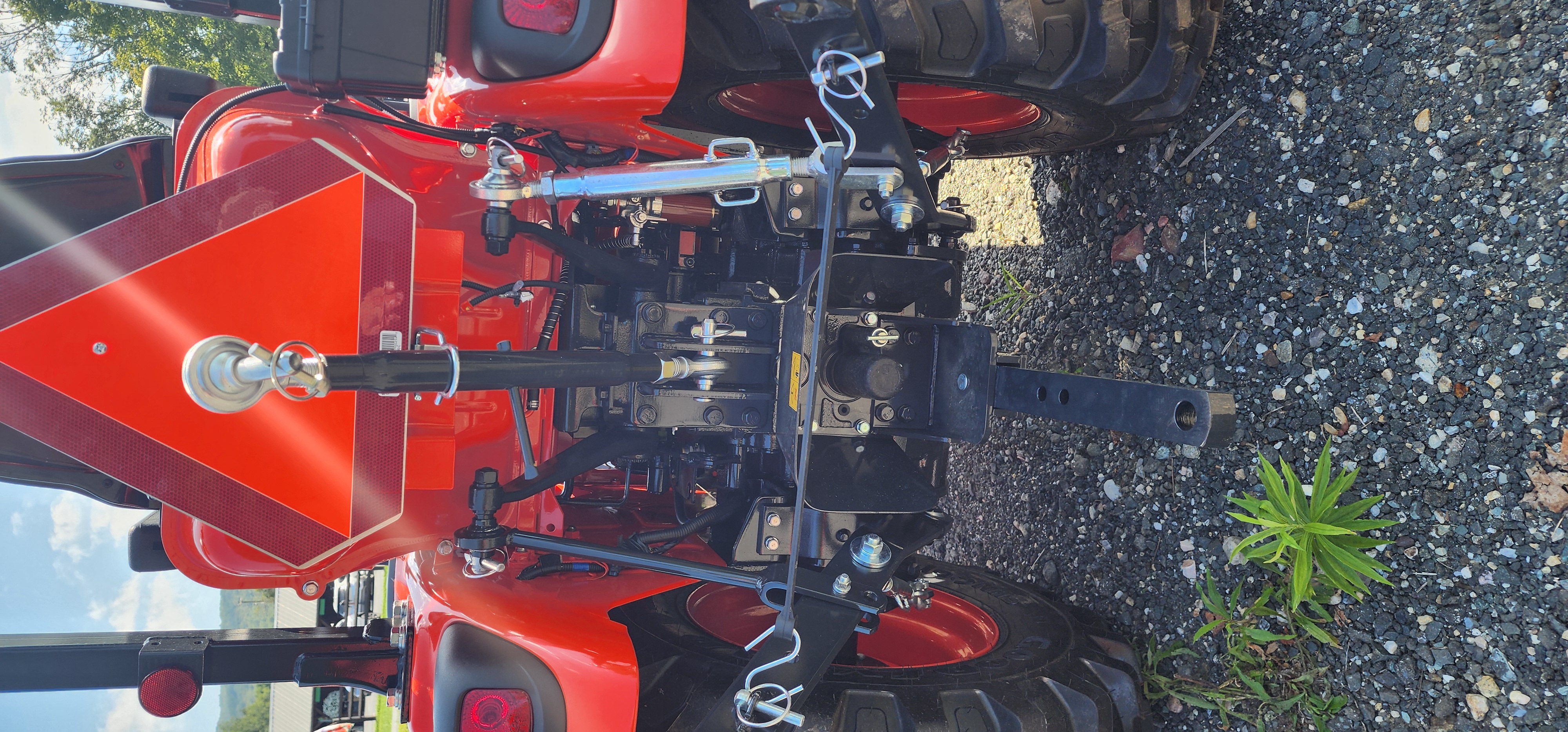 Kioti CX2510 Hydrostatic Compact Tractor: