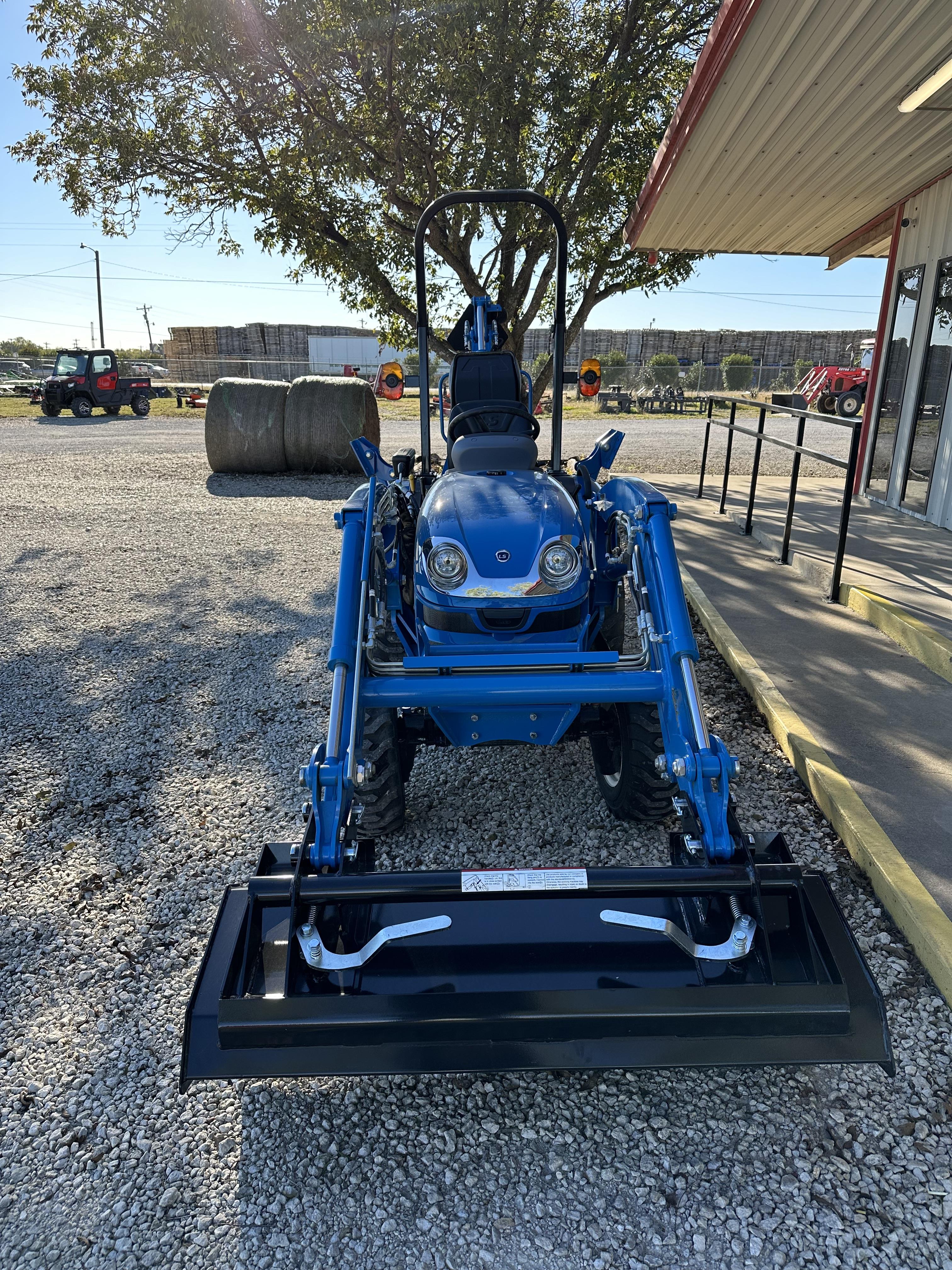 LS Tractor XJ2025H TLB:215