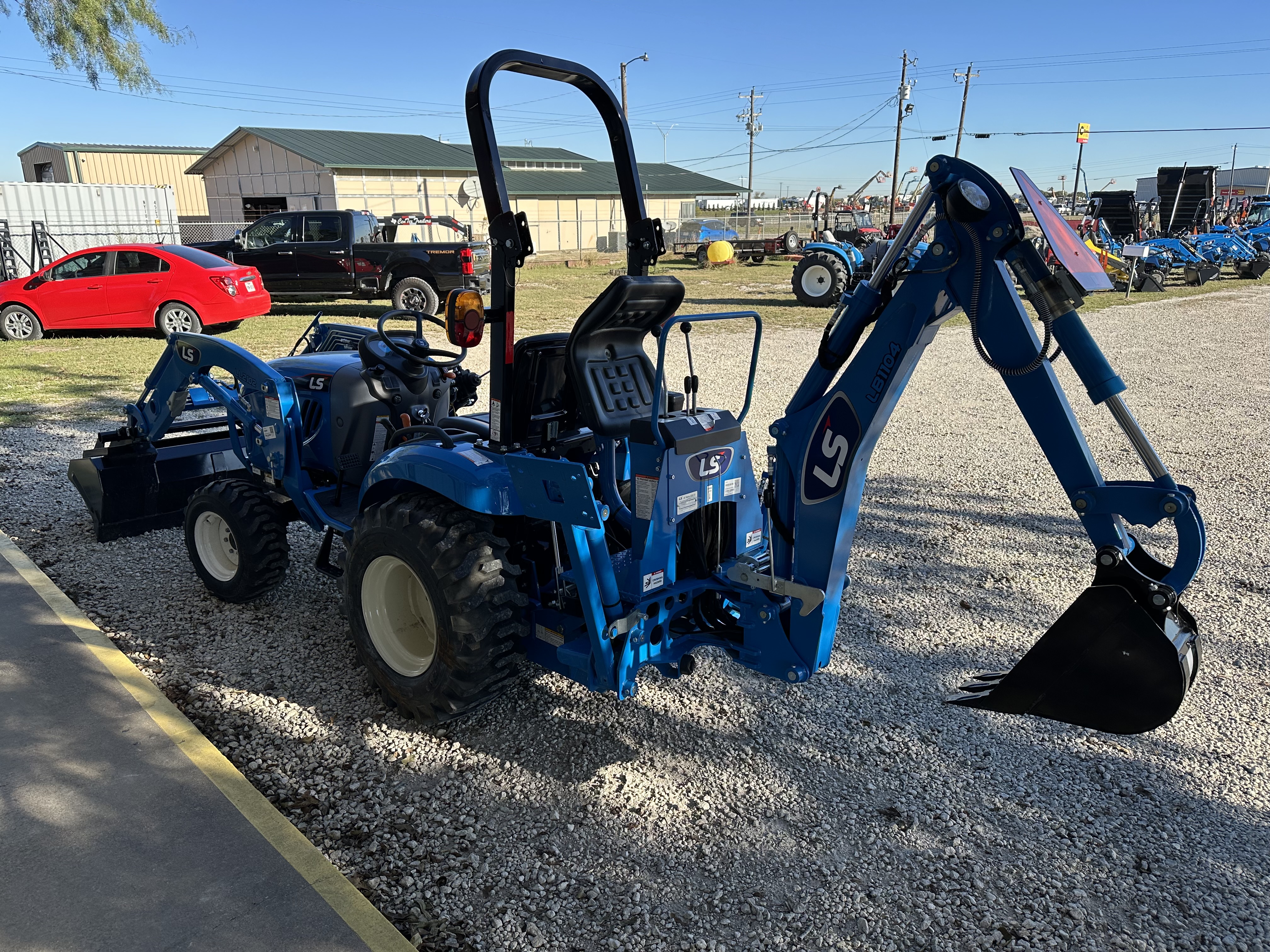 LS Tractor XJ2025H TLB:215