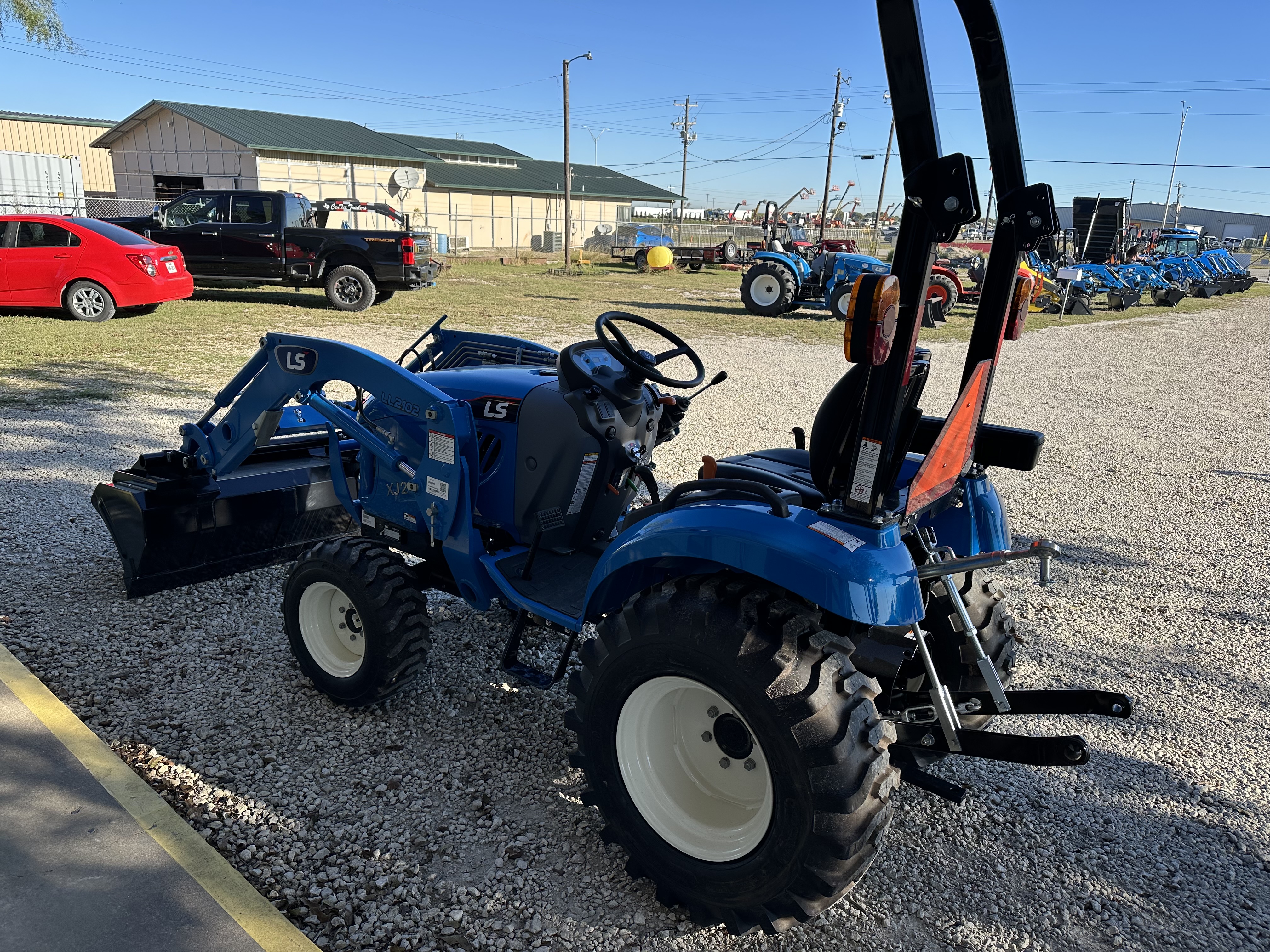 LS Tractor XJ2025H:3394