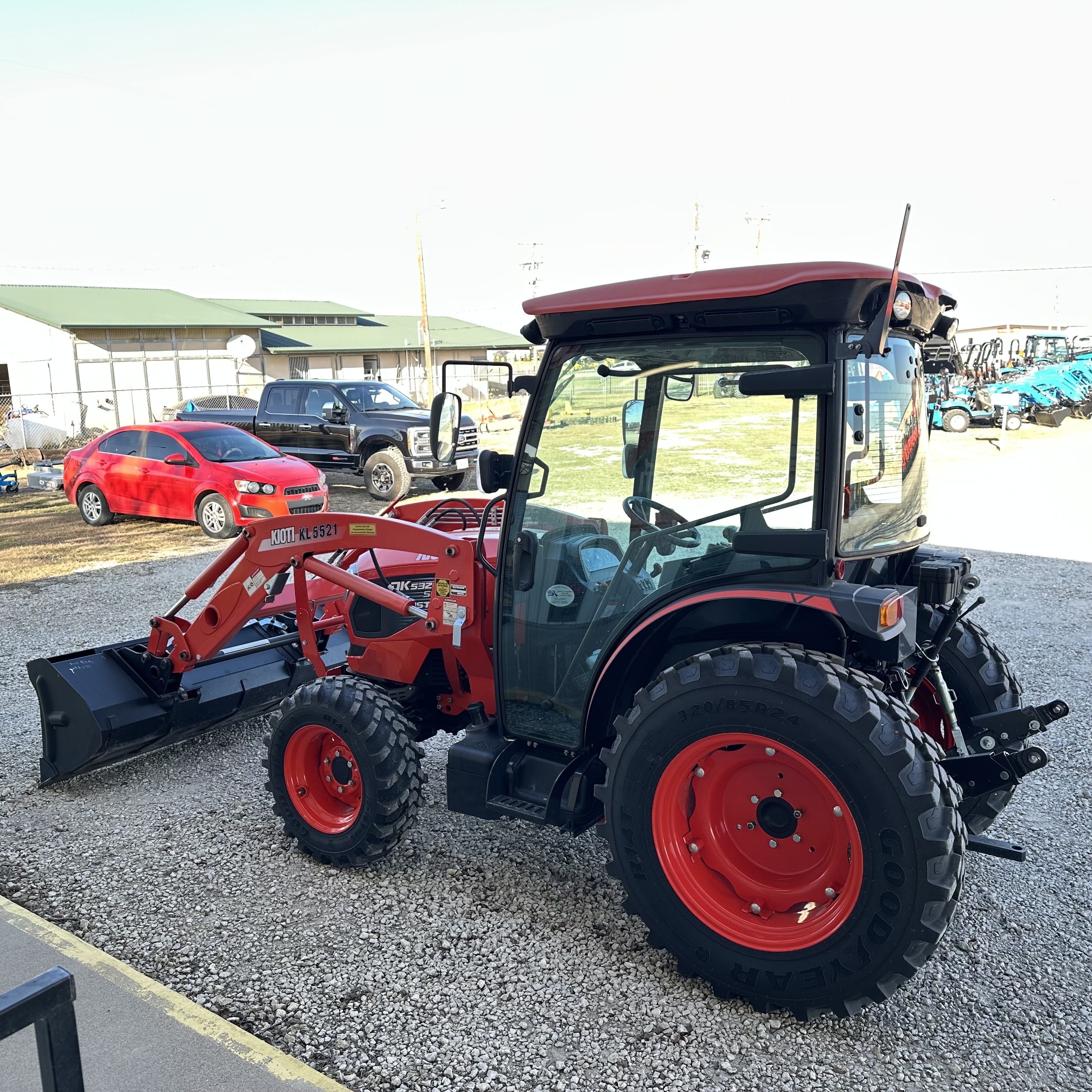 Kioti DK5320SE HST CAB:5068