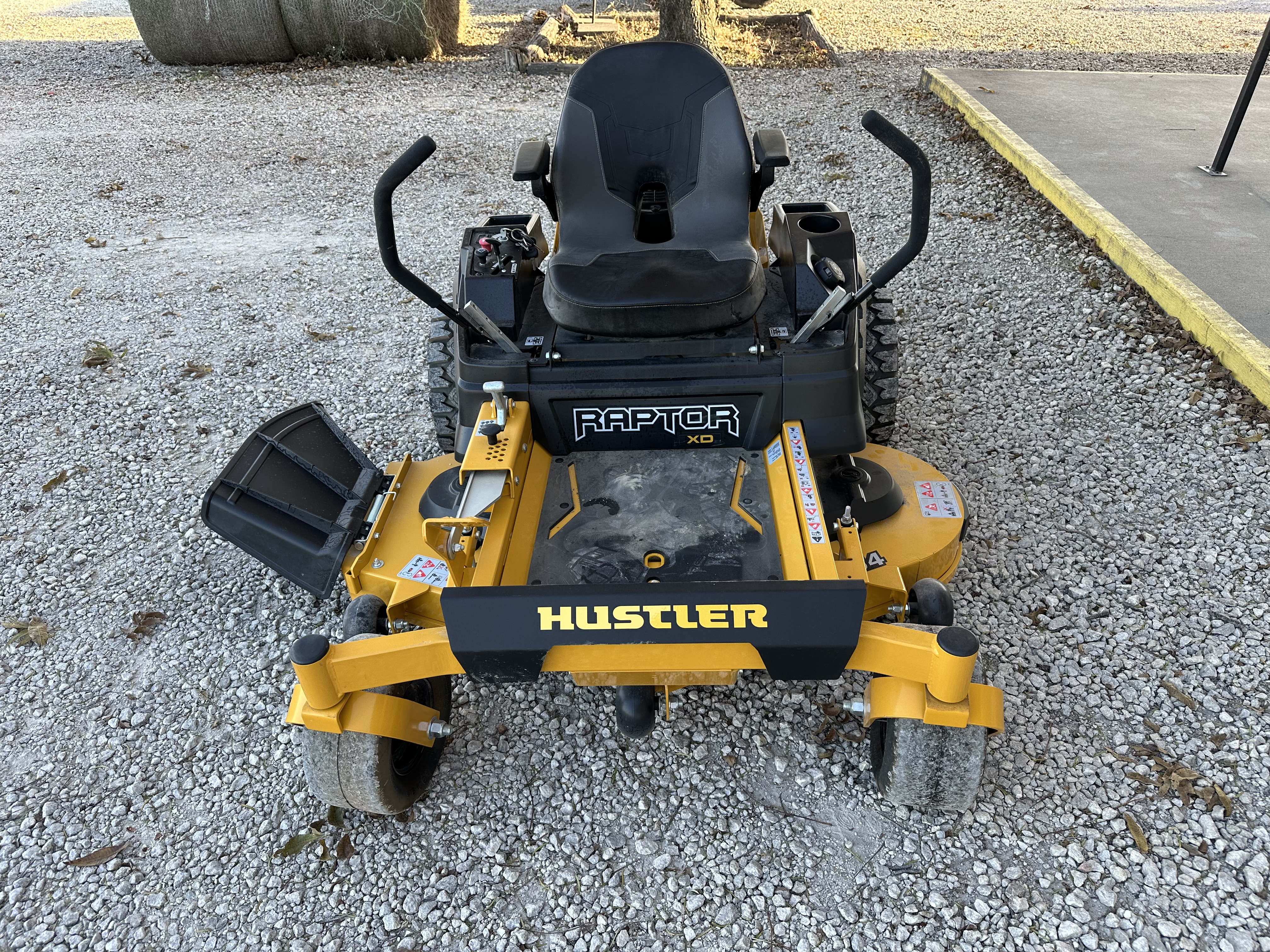 Hustler RAPTOR XD 54