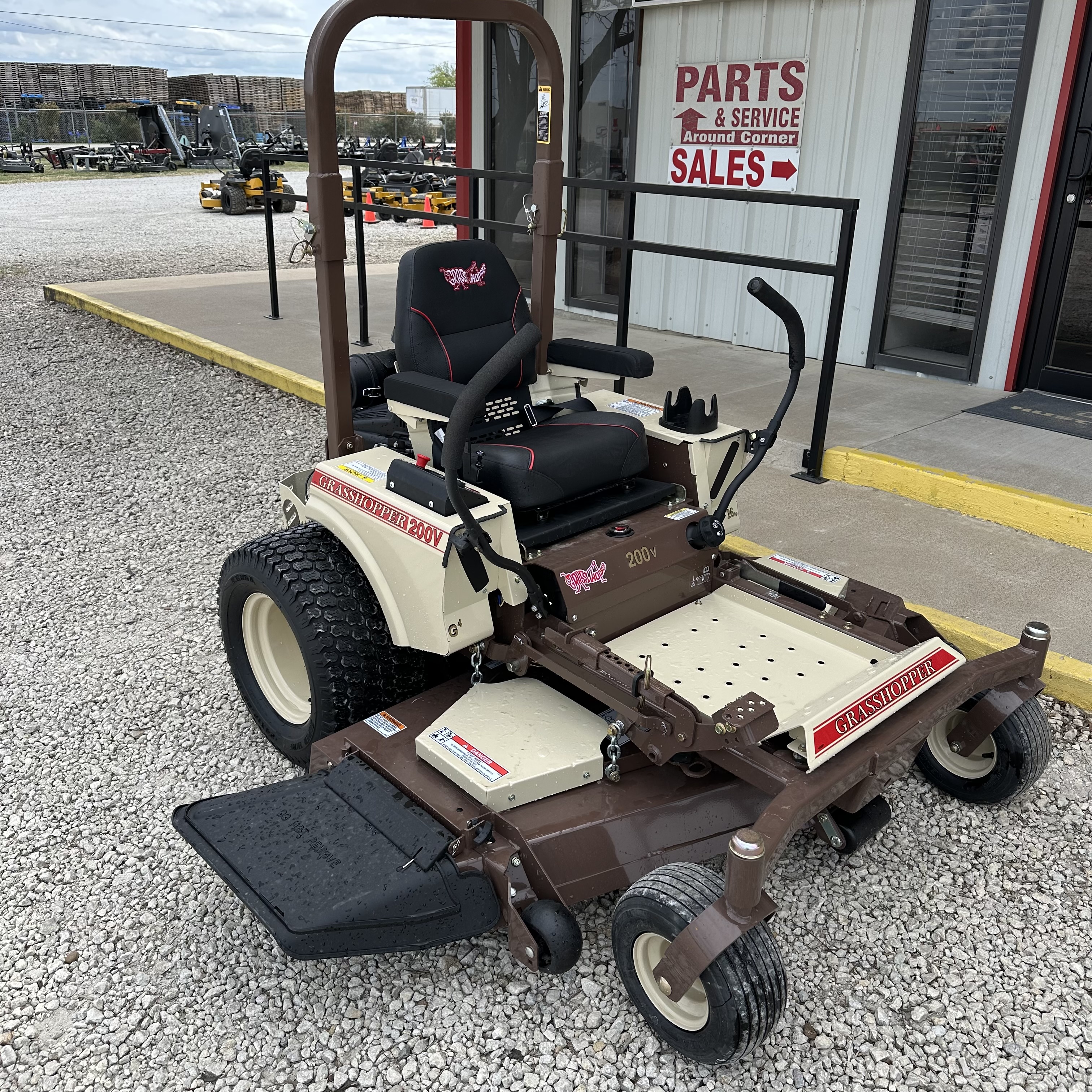 Grasshopper 226V 61