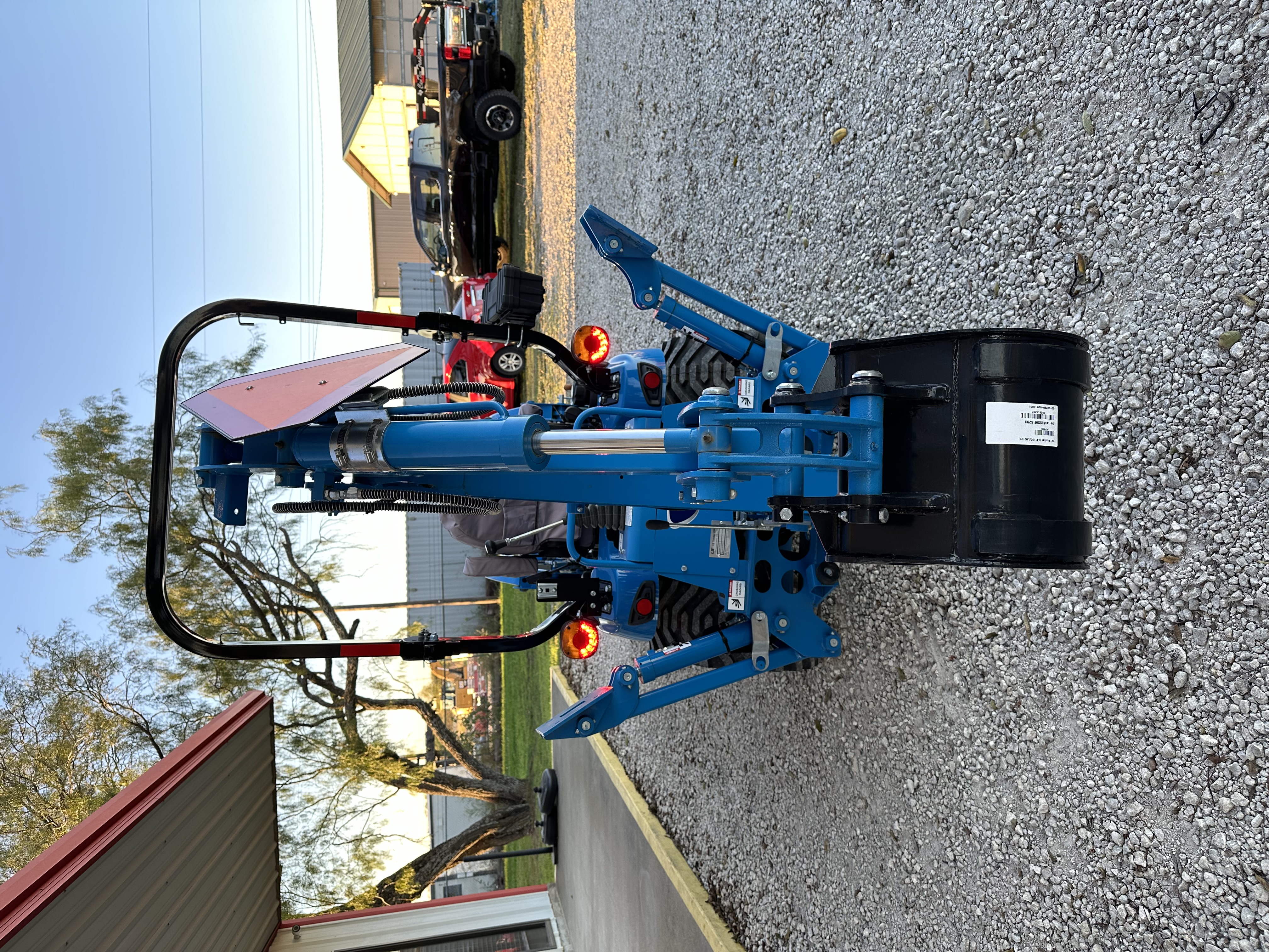 LS Tractor MT125 TLB:4575